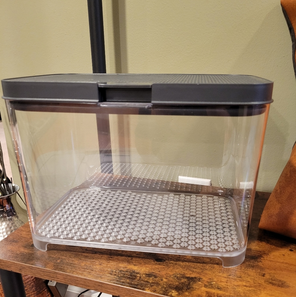 Rubbermaid food storage produce saver